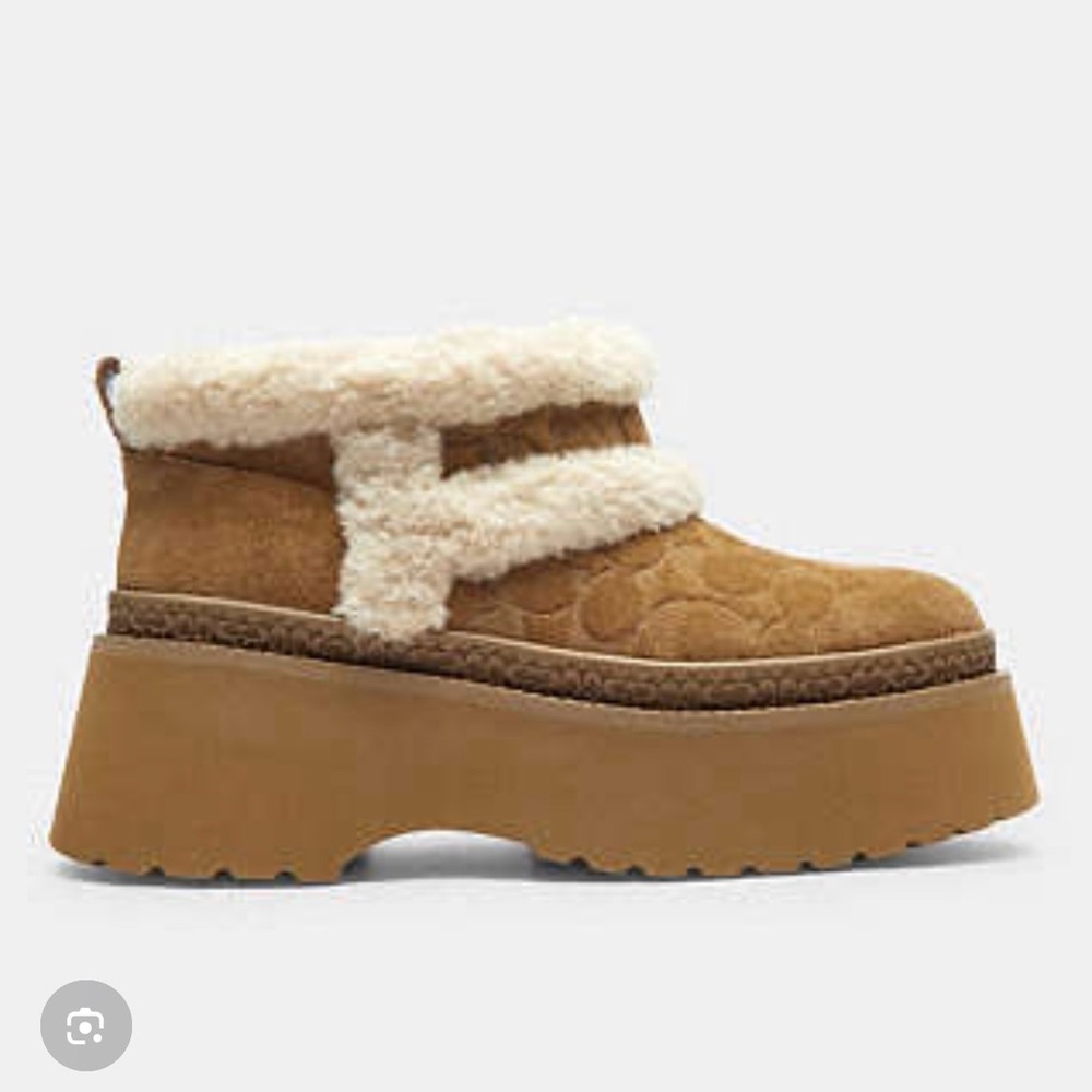 COACH  Christina SIG Shearling Boots